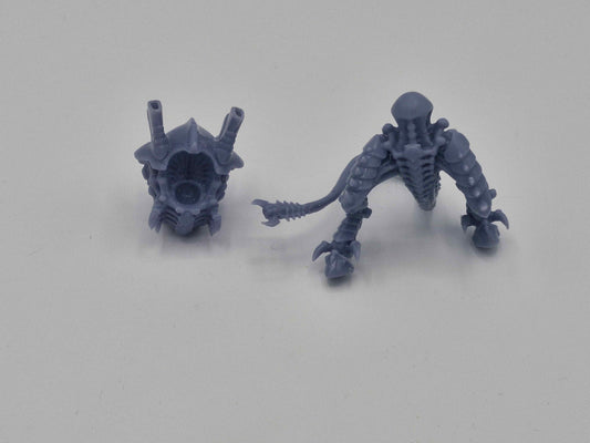 3D Printed Bug Torso and Legs Compatible with Tyranid Hive Tyrant on Foot