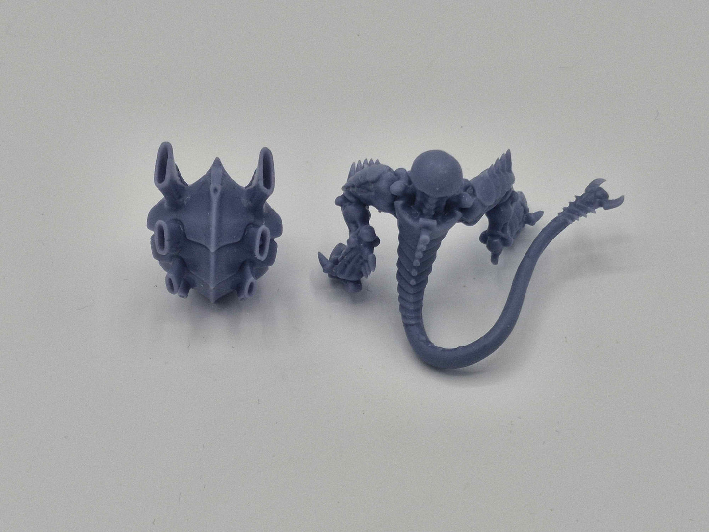 3D Printed Bug Torso and Legs Compatible with Tyranid Hive Tyrant on Foot